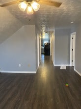 198 Tecumseh St, Unit 3rd floor in Fall River, MA - Building Photo - Building Photo