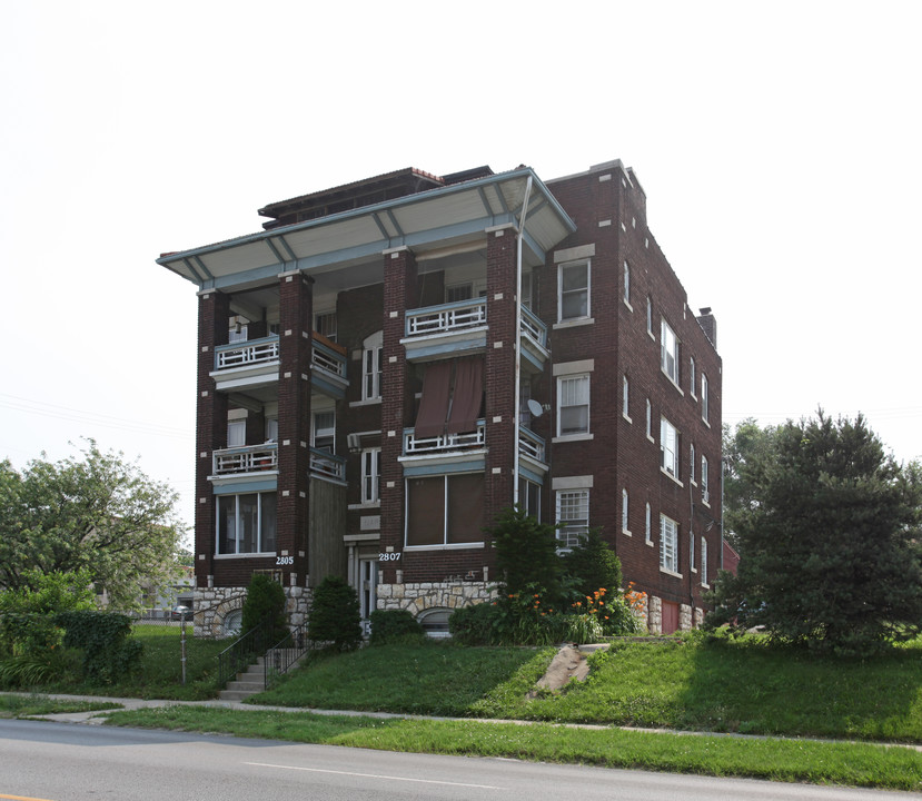 2805-2809 Gillham Rd in Kansas City, MO - Building Photo