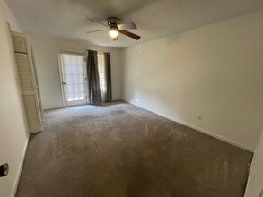 106 Kimeran Ln in Summerville, SC - Foto de edificio - Building Photo