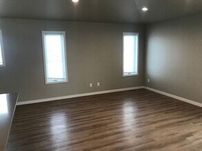 7338 17th St S in Fargo, ND - Foto de edificio - Building Photo