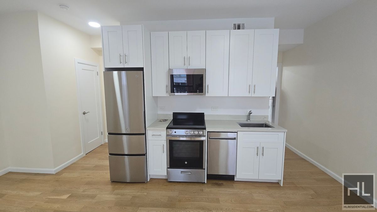 WEST 56 STREET in New York, NY - Building Photo