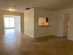499 Iris Ave in Palm Beach Gardens, FL - Building Photo - Building Photo