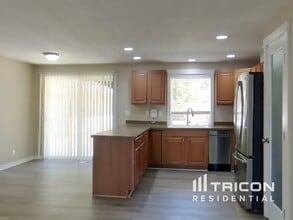 2607 Madrona Dr SE in Port Orchard, WA - Building Photo - Building Photo