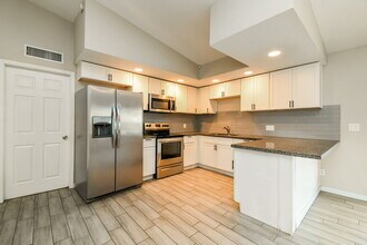 238 E Houston Ave, Unit 1 in Gilbert, AZ - Foto de edificio - Building Photo