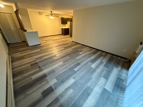 202 Williamsburg Dr in Thiensville, WI - Building Photo - Building Photo