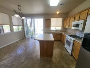 353 Royal Troon Dr in Dayton, NV - Building Photo - Building Photo