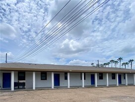 10 Iowa Rd in Edinburg, TX - Building Photo