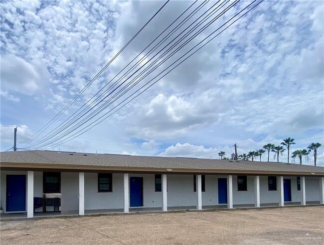 property at 10 Iowa Rd