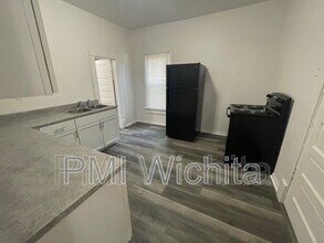202 N Ash St in Wichita, KS - Building Photo - Building Photo