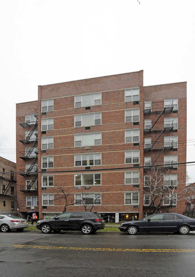 37-15 Parsons Blvd in Flushing, NY - Building Photo - Building Photo