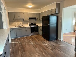 310 Monroe Dr NW in Decatur, AL - Building Photo - Building Photo