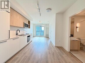 1185 Dupont St in Toronto, ON - Building Photo - Building Photo