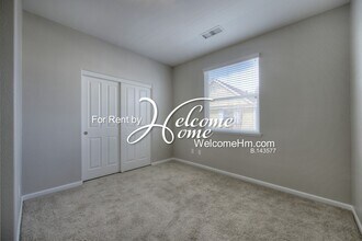 2280 Virginia Lake Way in Reno, NV - Building Photo - Building Photo