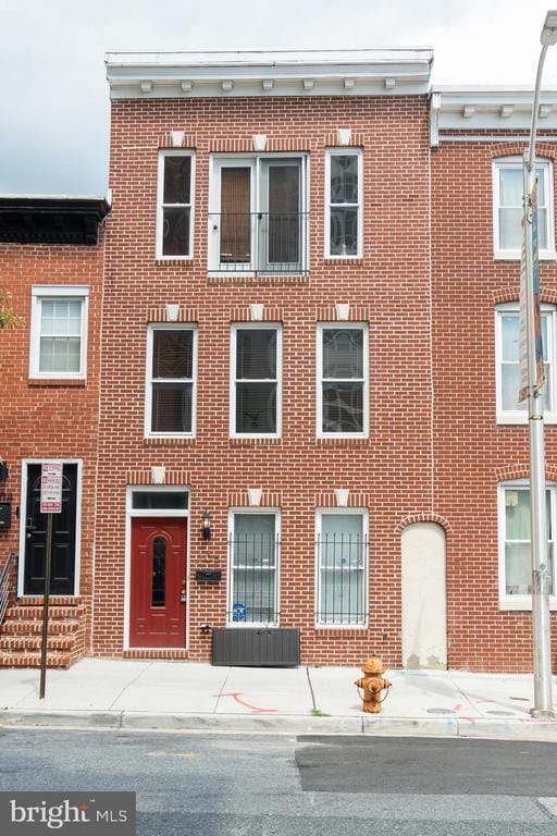 property at 106 W Cross St