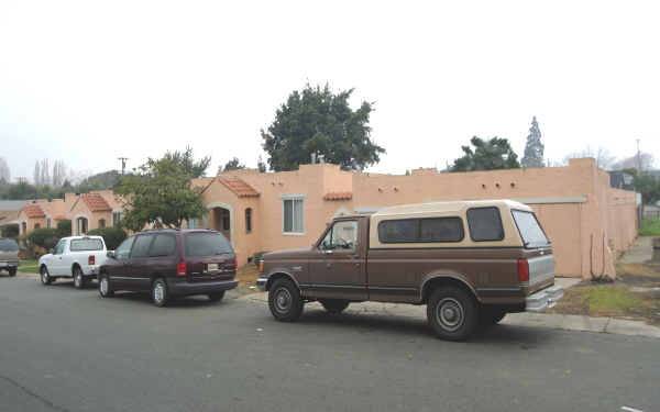 64 Muller St in Vallejo, CA - Foto de edificio - Building Photo