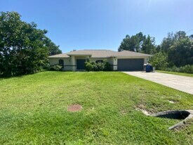 160 Zenith Cir in Ft. Myers, FL - Building Photo