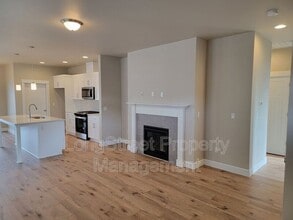 5221 SW Hudson Ave in Corvallis, OR - Building Photo - Building Photo