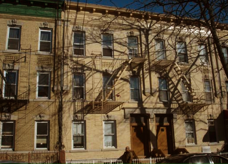 489 Lincoln Ave in Brooklyn, NY - Building Photo