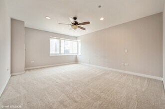 737 W Washington Blvd in Chicago, IL - Building Photo - Building Photo