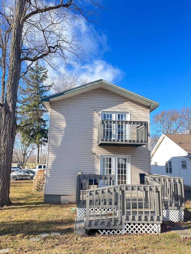 422 S Talley Ave in Muncie, IN - Foto de edificio - Building Photo