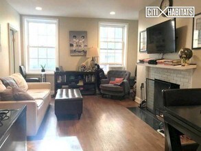 20 Commerce St-Unit -2B in New York, NY - Building Photo - Building Photo
