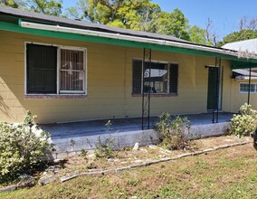 72 M L King Ave in St. Augustine, FL - Foto de edificio - Building Photo