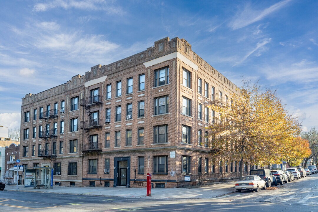 38 Prospect Park SW in Brooklyn, NY - Building Photo