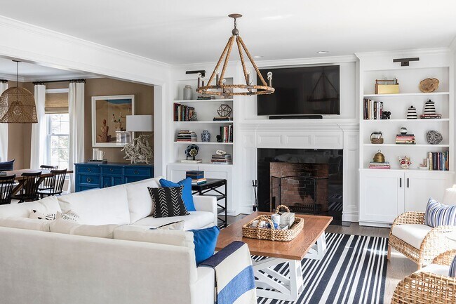 28 Thomas Ave in East Hampton, NY - Building Photo - Building Photo
