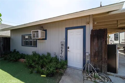 637 N 2nd Ave in Upland, CA - Building Photo