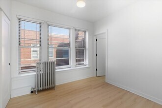 6969 N Bell Ave in Chicago, IL - Foto de edificio - Building Photo