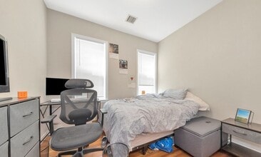 228 Calumet St, Unit 2 in Boston, MA - Building Photo - Building Photo