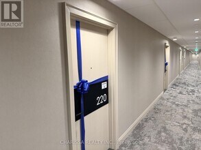 3250 Carding Mill Trail in Oakville, ON - Building Photo - Building Photo