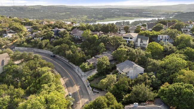 6002 Mt Bonnell Rd in Austin, TX - Building Photo - Building Photo