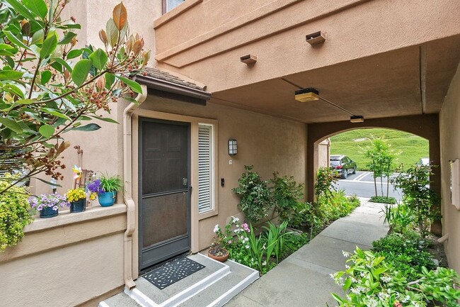9 Silvertide Dr in Dana Point, CA - Building Photo - Building Photo