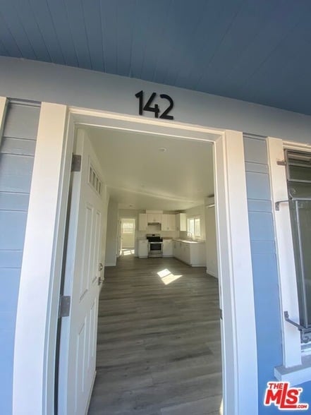 142 Douglas St in Los Angeles, CA - Building Photo - Building Photo