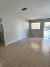 5511 18th St W in Bradenton, FL - Building Photo - Building Photo