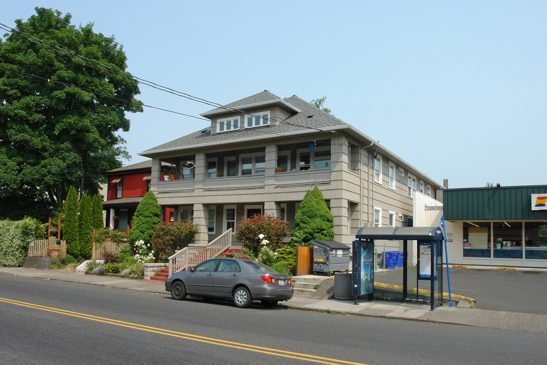 Belmont Arms in Portland, OR - Foto de edificio