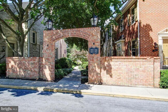 7530 Westlake Terrace in Bethesda, MD - Building Photo - Building Photo