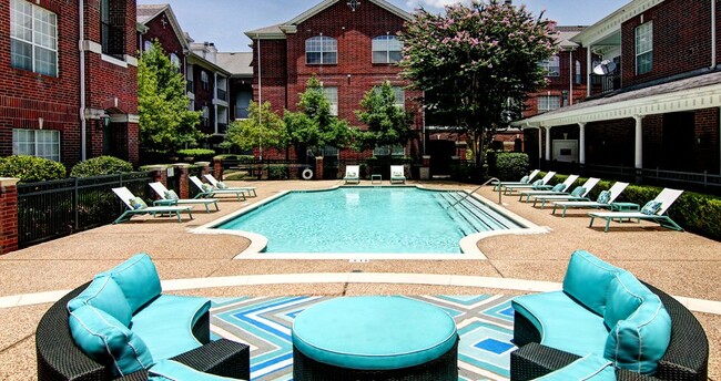 Tuscany Apartments in Houston, TX - Foto de edificio - Building Photo