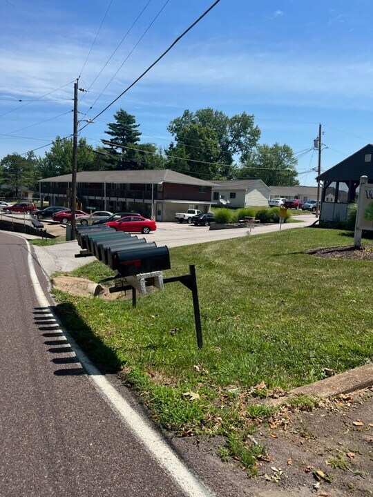 2373 Williams Creek Rd in High Ridge, MO - Building Photo