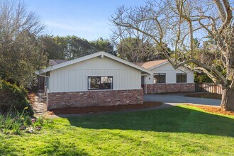 4 Pimentel Ct in Moraga, CA - Building Photo - Building Photo
