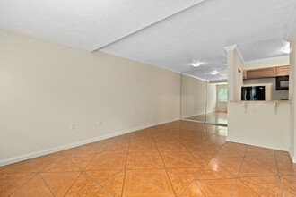 1250 S Denning Dr, Unit 136 in Winter Park, FL - Building Photo - Building Photo