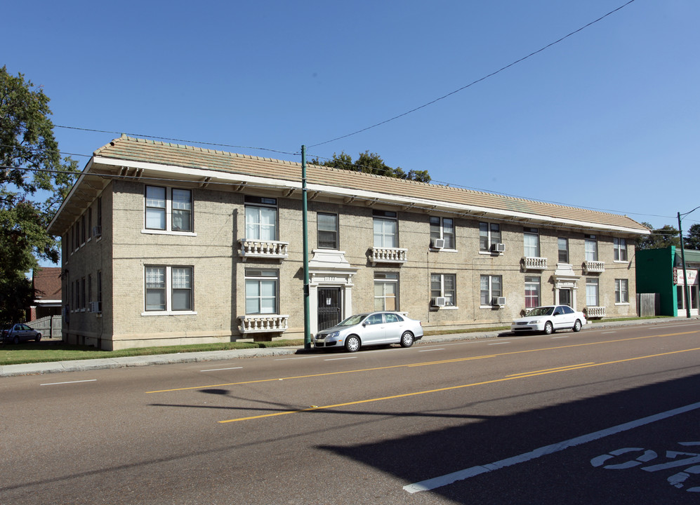 Madison Place Apartments in Memphis, TN - Building Photo