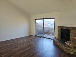 4204 S Richfield Way in Aurora, CO - Building Photo - Building Photo