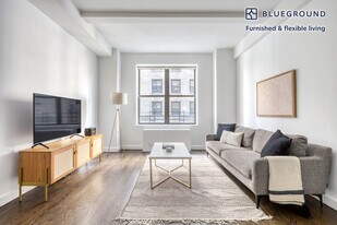 212 W 91st St, Unit FL4-ID1100 in New York, NY - Building Photo