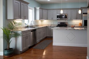 18 Equestrian Ln in Chelmsford, MA - Building Photo