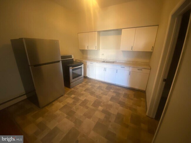 113 E Lackawanna Ave in Olyphant, PA - Building Photo - Building Photo