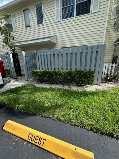 property at 89 SW 3rd St