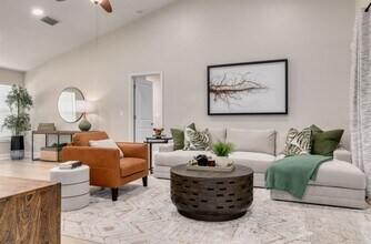668 Glengary Ln in Palm Harbor, FL - Building Photo - Building Photo