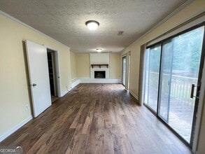 5935 Avenue of Redwoods SW in College Park, GA - Building Photo - Building Photo